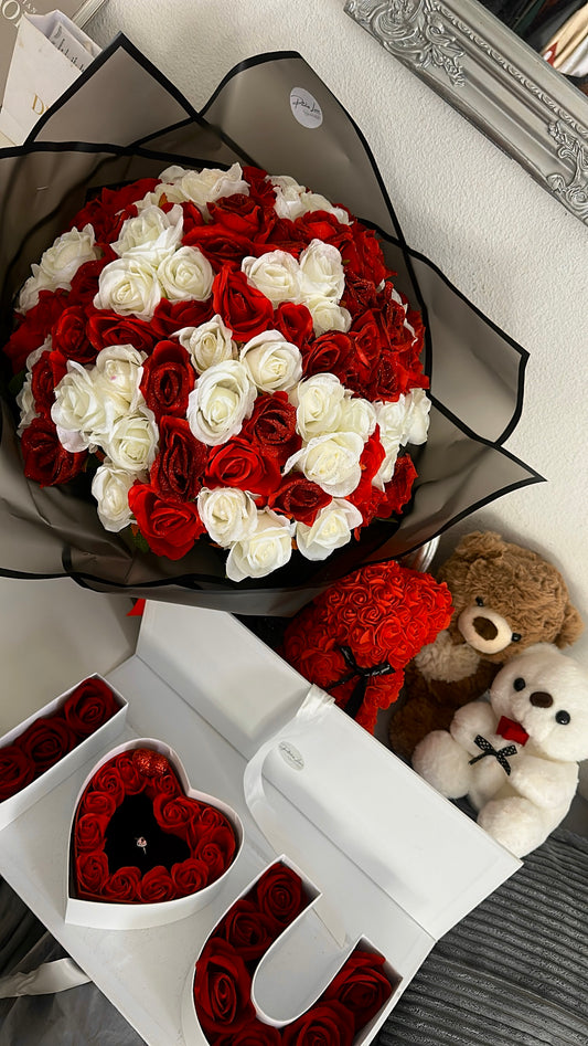 bouquet blanc et rouge 100 roses
