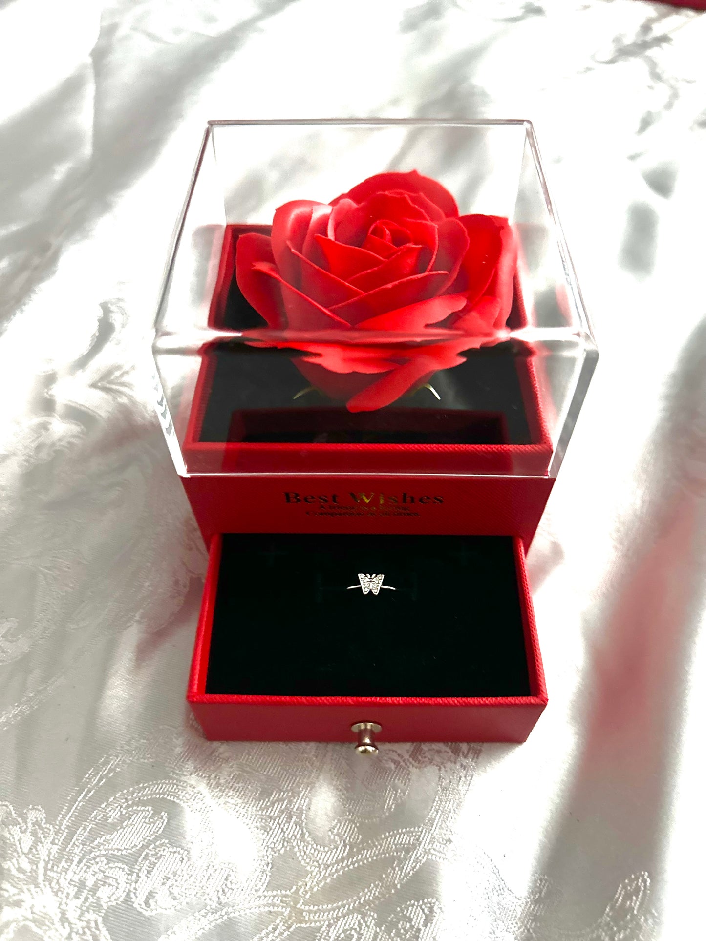 Boîte rose éternelle + bague